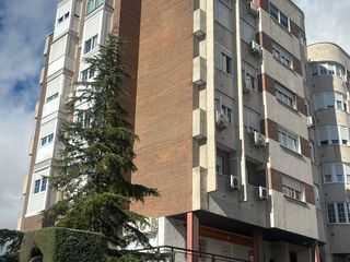 Rent Office space in Puentelarra 68