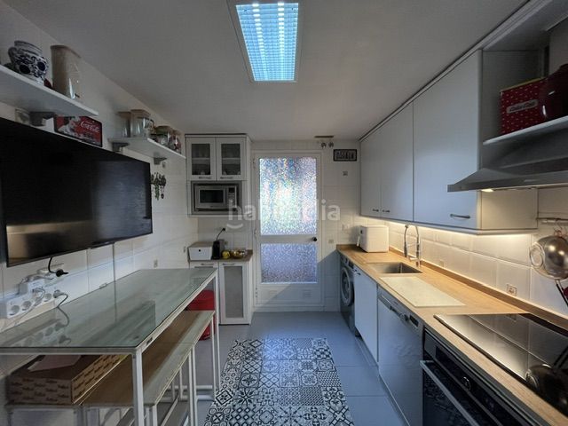 Foto cff4bae5-9846-4f81-a03f-1367baadf43e. Piso en Santa Eugenia Madrid