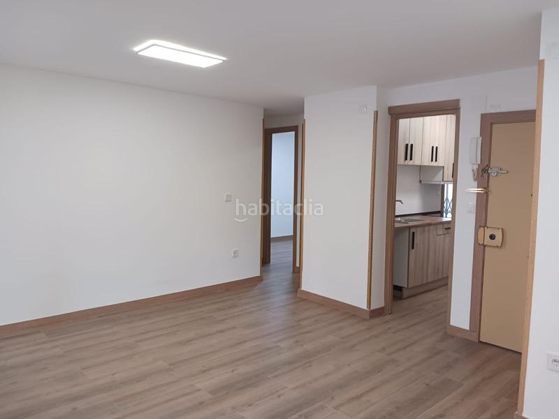 Foto fcfee72a-3881-480c-a07c-7c62bfee8db0. Alquiler piso en Portazgo Madrid