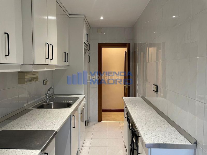Foto e45a6f29-ab18-404c-81d8-ac85f6a46523. Flat with heating in Portazgo Madrid