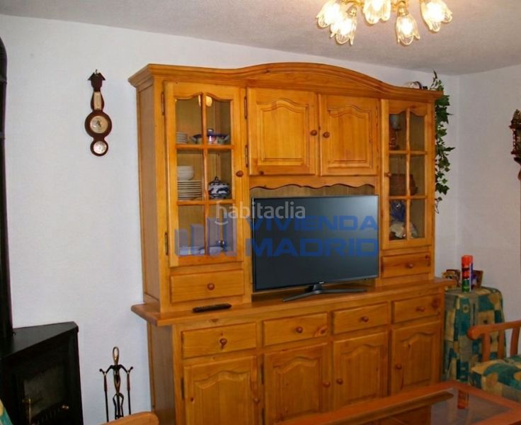 Foto fb94e840-b7b6-4fc6-98ab-73bdb9b935f9. Casa amb aparcament a Negredo