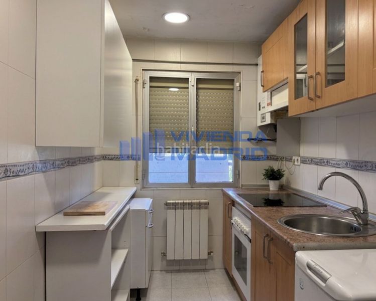 Foto a9c1b6c5-6e17-4677-8efc-c5d9434602c9. Piso en Portazgo Madrid
