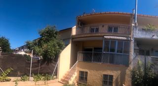Maison jumele  Avinguda dels esports.   magnifica casa  en zona residencial !!