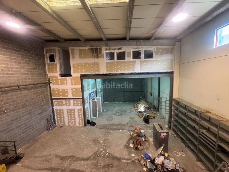 Foto b7f3a973-1a22-4639-9bc9-8906a2a3e506. Nau industrial a Tàrrega
