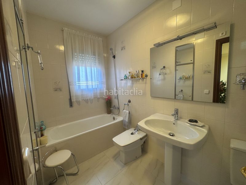 Foto b1a87389-a6e7-4ad1-8e6a-b6156e296b21. Casa amb aparcament a Bellpuig