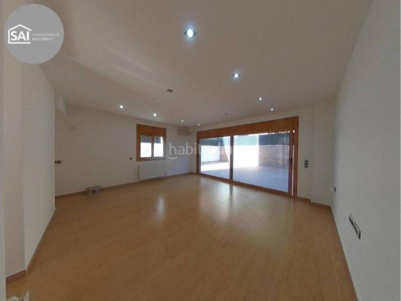 Foto 8e9df4a8-b044-4e39-8a1a-0410152c6ee6. Casa amb calefacció aparcament a Sentmenat