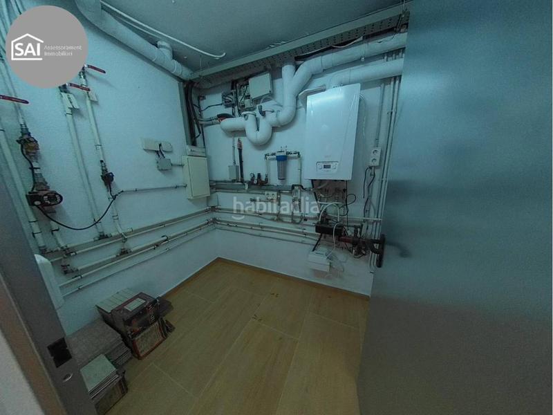 Foto a2a62871-d7d4-4053-a3d6-44de31ac1c50. Casa amb calefacció aparcament a Sentmenat