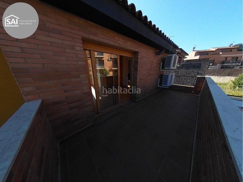 Foto b5cde55c-6b65-42e7-b343-1ecfe4f3cdaa. Casa amb calefacció aparcament a Sentmenat