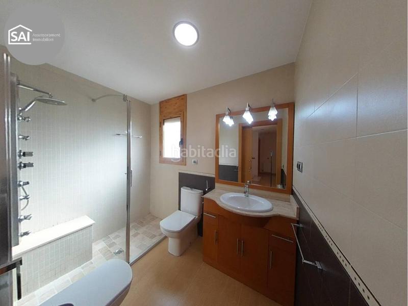 Foto b74dfb8b-e02f-4653-b8ab-ff47a7b83902. Casa amb calefacció aparcament a Sentmenat