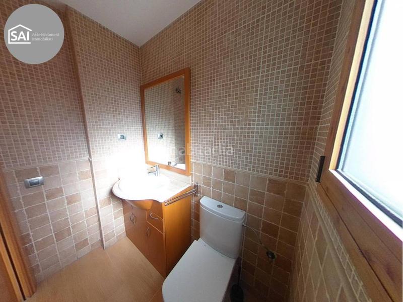 Foto c3738ded-9198-44ed-81b0-39fb02f0dc4a. Casa amb calefacció aparcament a Sentmenat