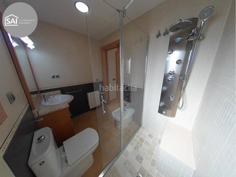 Foto df59cdeb-276e-4cec-8714-55f1297585f8. Casa amb calefacció aparcament a Sentmenat