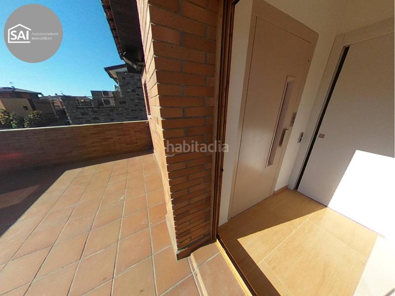 Foto e1873fae-d2fa-4512-a787-80bd6aac6267. Casa amb calefacció aparcament a Sentmenat