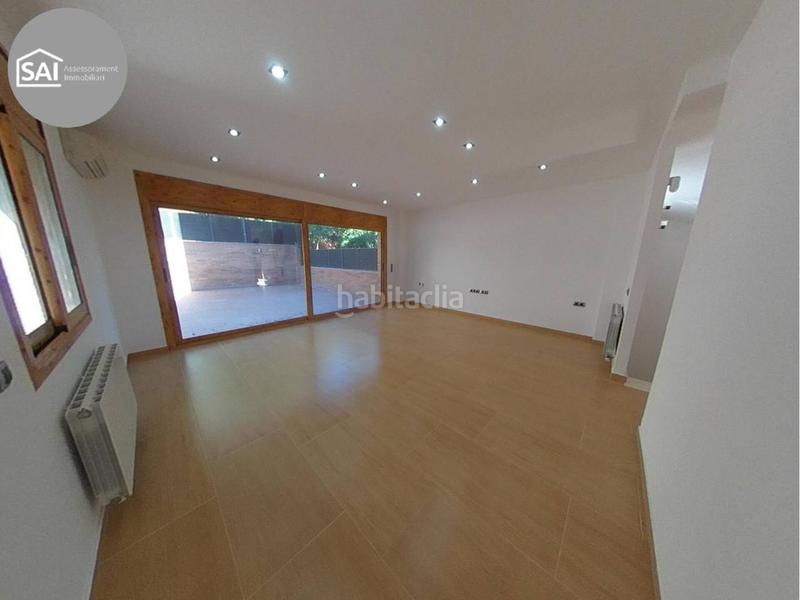 Foto f5d27e61-ac3b-47c9-a69c-146fa214e89b. Casa amb calefacció aparcament a Sentmenat