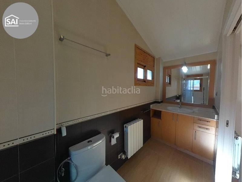 Foto f707599f-0df3-4b5c-943a-3bf06c0d2959. Casa amb calefacció aparcament a Sentmenat