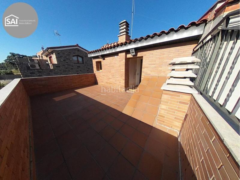 Foto fe4f4259-8d16-4527-88fc-21aff3cc1c24. Casa amb calefacció aparcament a Sentmenat