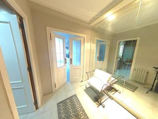 Pis  Paraires. Piso 4 habitaciones vistas despejadas y entrada señorial