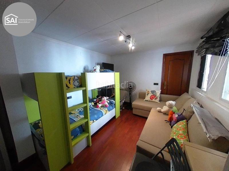 Foto 0ab75fd1-f2f2-4d53-9112-d8770a2ac2e4. Casa amb calefacció a Campoamor Sabadell