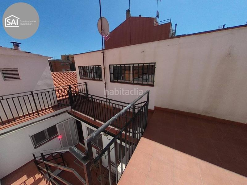 Foto 5292185b-fbf5-48df-8554-ab70222045b0. Casa amb calefacció a Campoamor Sabadell