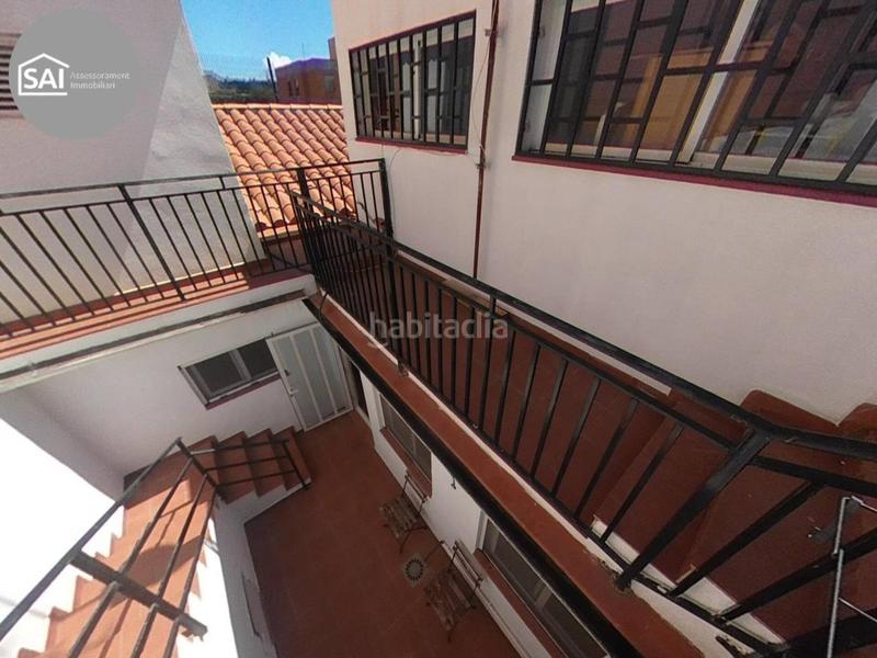 Foto 7d3c0641-f939-43bf-832c-c63ee4f5a3b0. Casa amb calefacció a Campoamor Sabadell