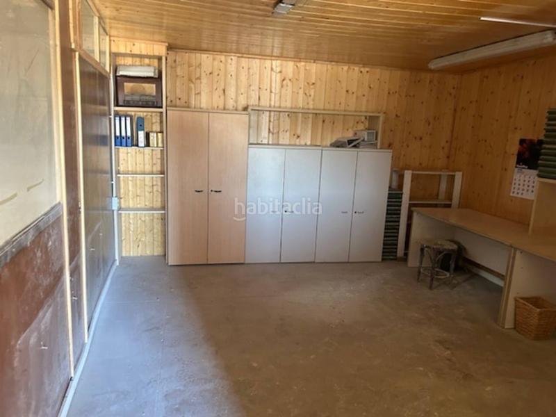 Foto 19c43632-faa5-4e44-aa45-9fedf9d51376. Alquiler nave industrial 525m2120m2 de patio en Palau-solità i Plegamans