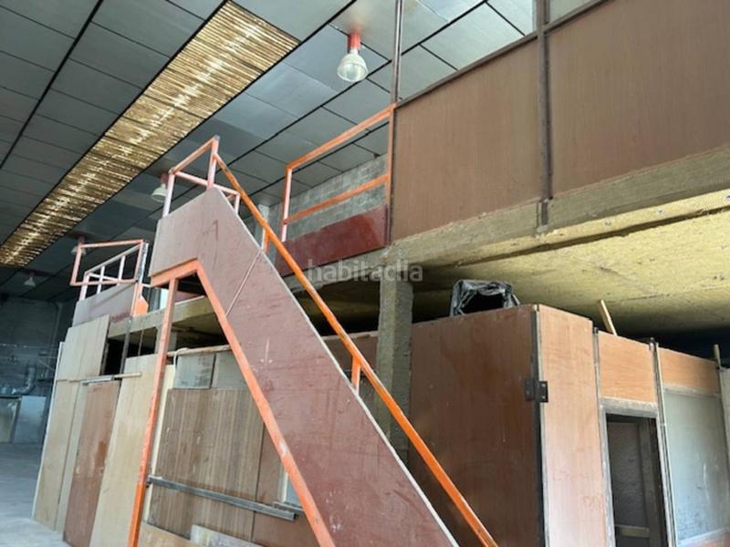 Foto 39fda2aa-8e2f-4fc6-92a0-c34a44cf6841. Alquiler nave industrial 525m2120m2 de patio en Palau-solità i Plegamans