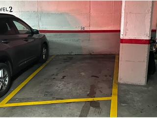 Aparcament cotxe a Sant jordi 70. Parking coche pequeño
