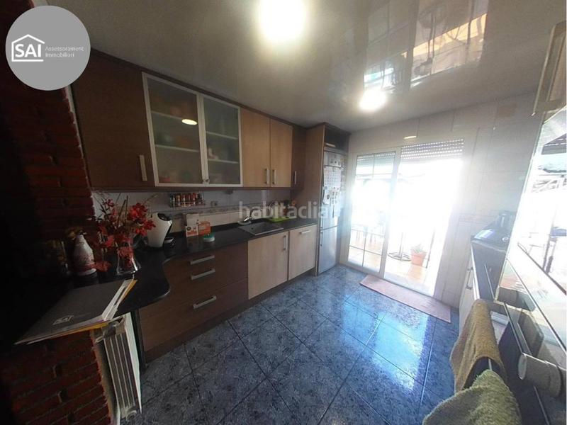 Foto 5af8322e-43f2-4578-9e09-77fc6c6b428d. Casa amb calefacció aparcament a Creu de Barberà Sabadell