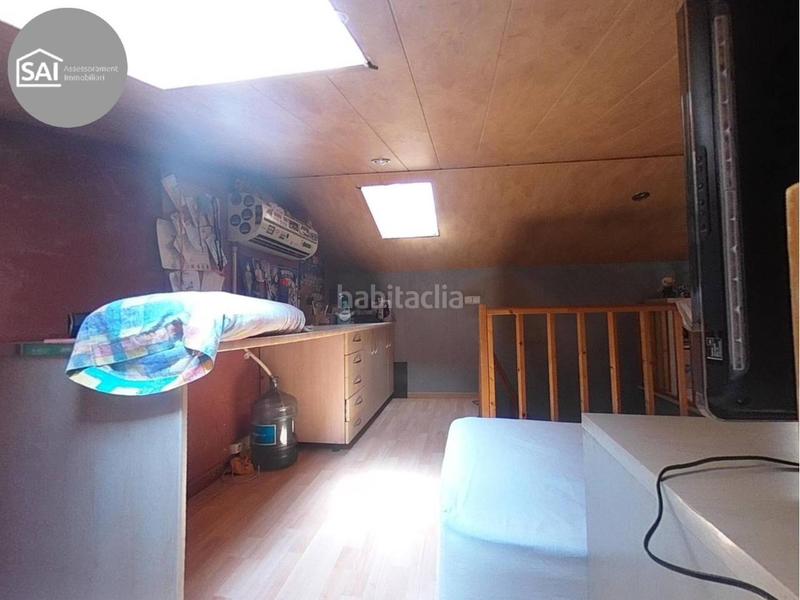 Foto a95373f9-d81b-461c-a83e-30ff796b6256. Casa amb calefacció aparcament a Creu de Barberà Sabadell