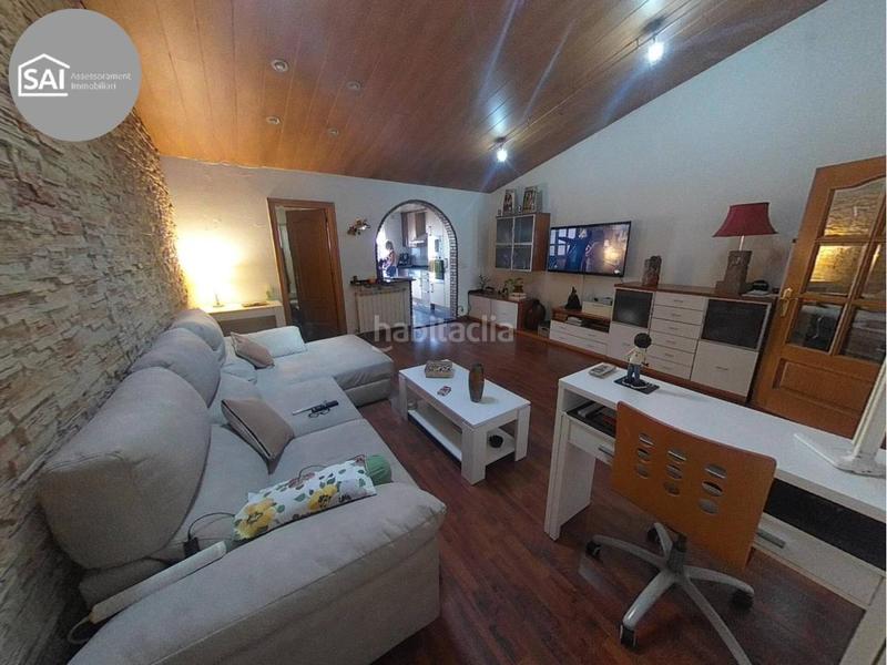 Foto c99c1933-1766-48ec-abc8-ab3fe870b939. Casa amb calefacció aparcament a Creu de Barberà Sabadell