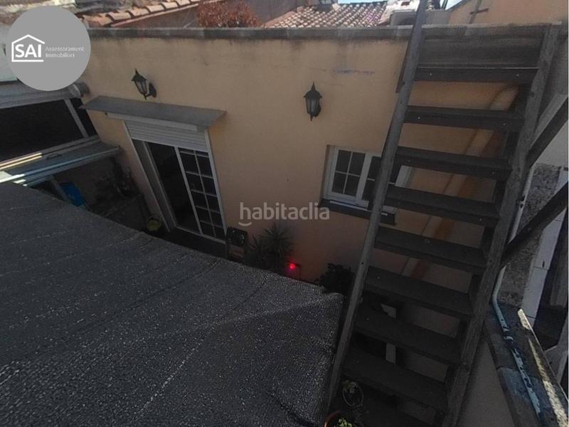 Foto d44965b1-4146-4b55-a5ed-f825633a19d8. Casa amb calefacció aparcament a Creu de Barberà Sabadell