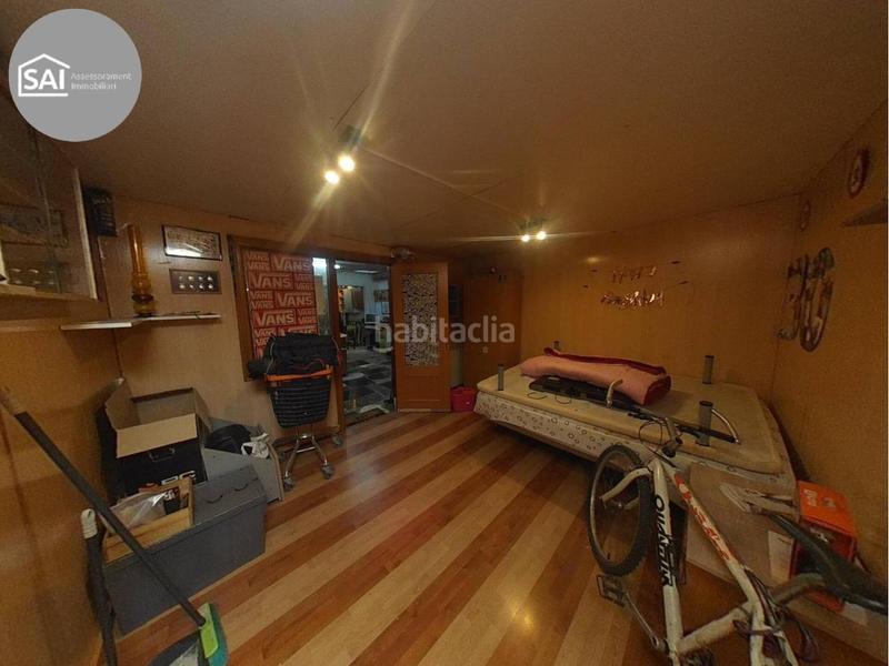 Foto fbdcd895-9a23-406b-be2d-992cea404719. Casa amb calefacció aparcament a Creu de Barberà Sabadell