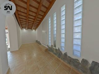 Xalet  Avenida mas santet. Chalet reformado a estrenar con jardín en calonge