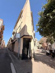 Local commercial à Carrer de sant magí 2. Local-oficina en el centro vilanova
