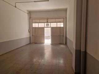 Local Comercial  Carrer sant ramon. Amplio almacén