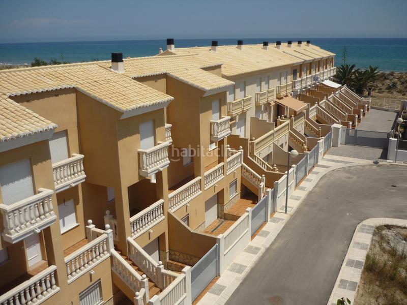Foto b9a4b956-a8d3-4eb4-87a5-d6a67eaba7ce. Casa a schiera in avinguda dels bancals 44 in Oliva playa Oliva