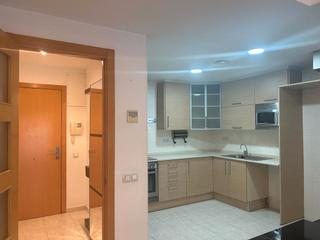 Location Appartement à Cerdanyola Nord. Bonito piso semi amueblado