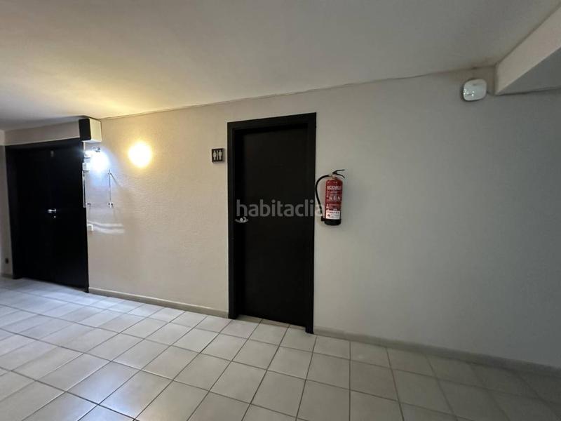 Foto ef939608-75c8-4da5-8e5b-c21e701af072. Oficina a La Nova Esquerra de l´Eixample Barcelona