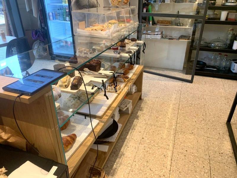 Foto 2c8d63c9-5757-4b2b-8686-c8ac3771160d. Pas-de-porte local commercial dans Provençals del Poblenou Barcelona