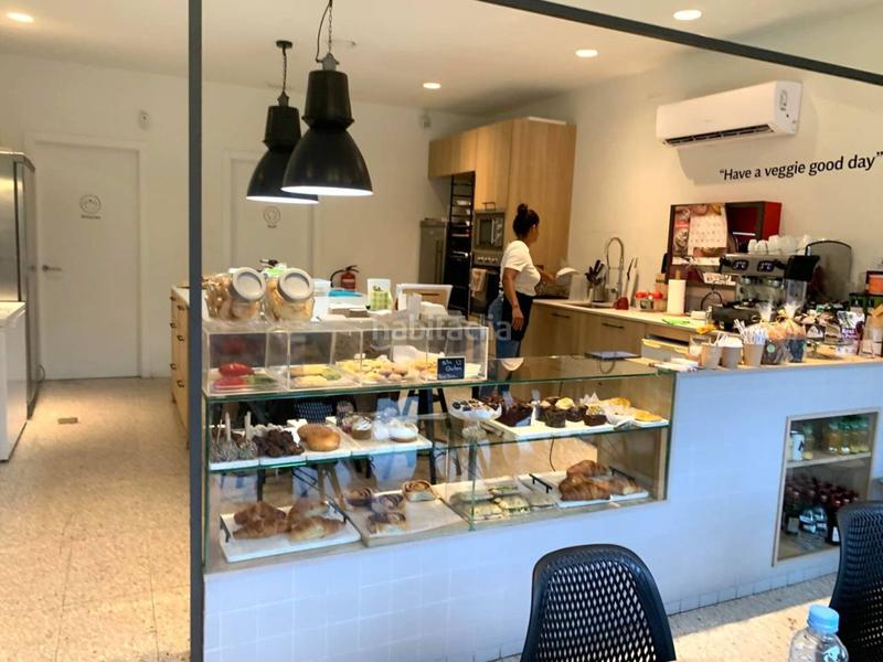 Foto 818ca700-322a-494c-9dbd-8b98a6362f90. Trapasso locale commerciale in Provençals del Poblenou Barcelona