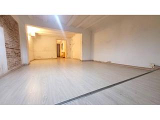 Pis  Joaquín costa. Piso y local en venta en ciutat vella