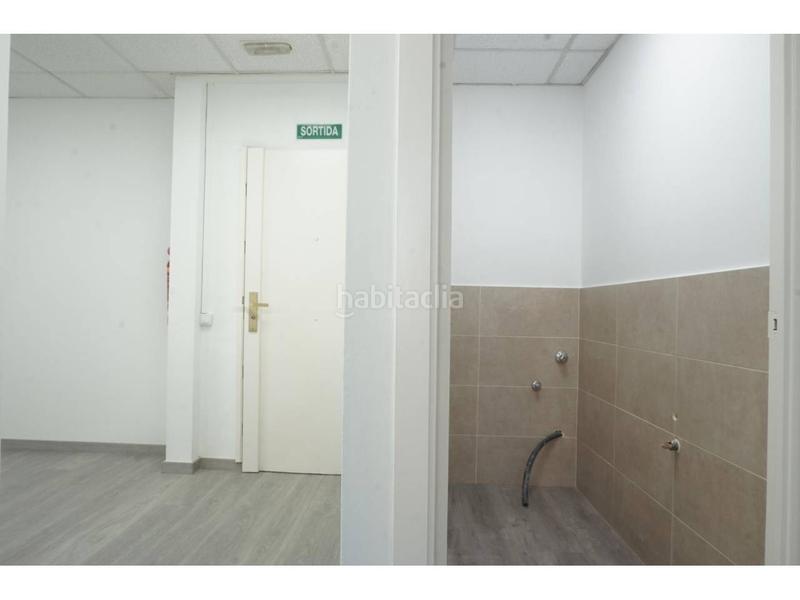 Foto 4da72917-873d-402e-a6ad-01744d4bddf9. Oficina a Porta Barcelona