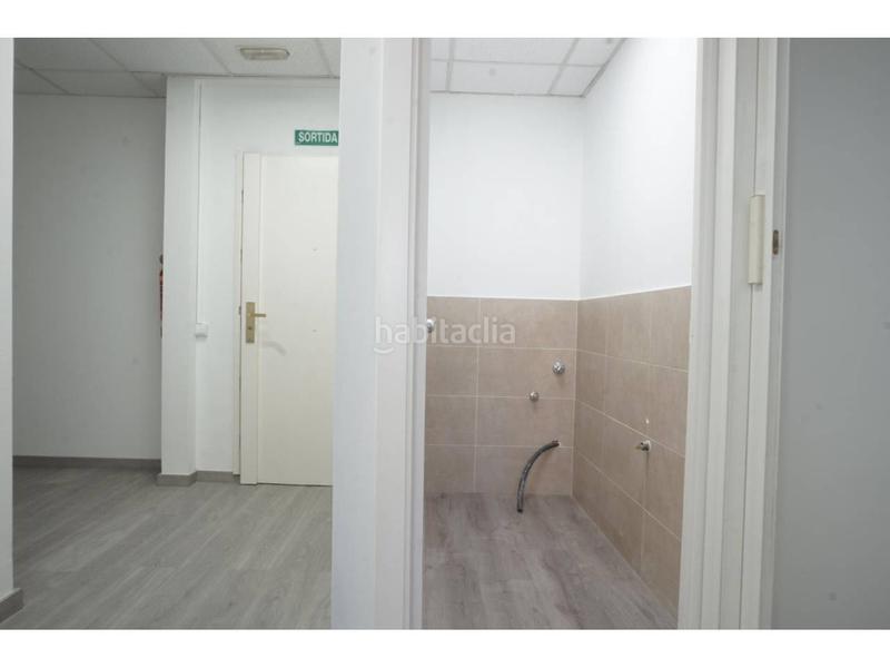 Foto b5aec2dc-43ee-4caf-aeee-3427ffdcd0ac. Oficina a Porta Barcelona