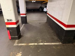 Car parking  Indústria. Parking en venta en c industria gracia