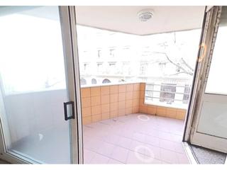 Pis  Indstria. Piso con balcon en venta en gracia  camp den grassot