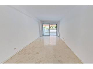 Piso  Jaume i. Piso en venta con terraza y piscina comunitaria en viladecans