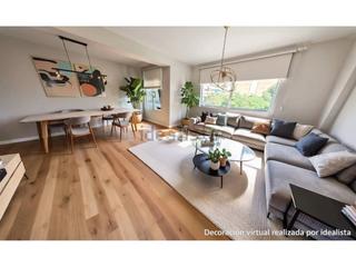 Pis  Gran via de carles iii. Exclusivo piso en venta en gran finca en el barrio de les corts