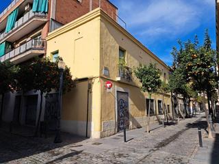 Maison jumelée  Peronella. Oportunidad única en el casco antiguo de sant andreu  casa para