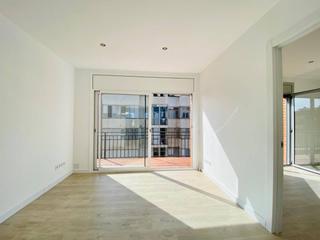 Appartement  Constitució. Piso en venta en rentabilidad en castelldefels