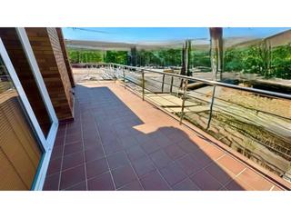 Casa  Pensaments. Casa independiente con piscina y terraza en venta en viladecans