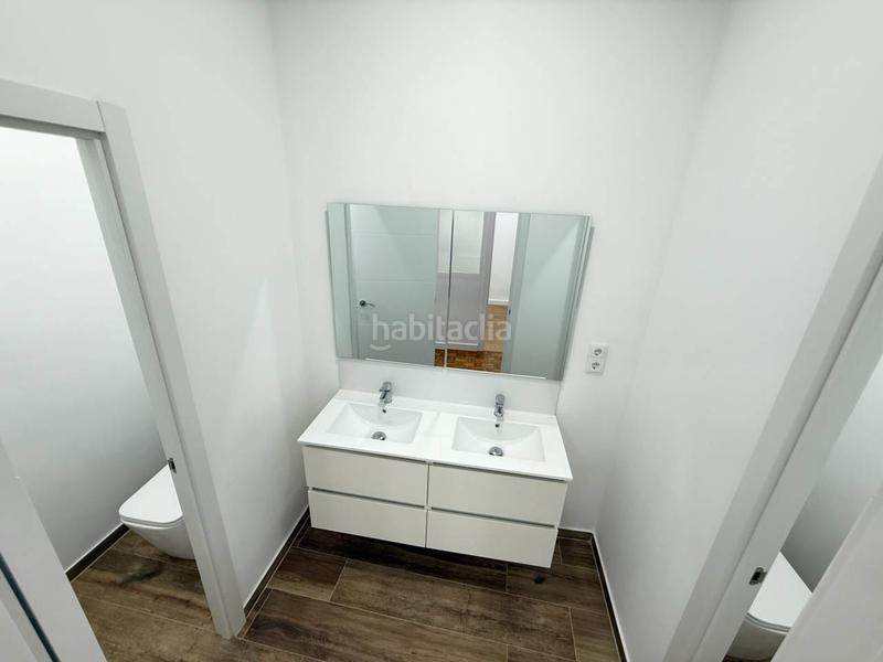 Foto 8471ab2f-99d5-4521-b2cb-af971e7c524c. Lloguer oficina a Vila de Gràcia Barcelona